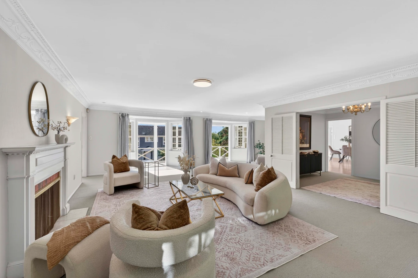 981m2 section, 404m2 character 5 beds 3 baths grand residence with triple garage, swimming pool, Beautifully landscaped gardens, 9 Worcester Road Meadowbank, Auckland