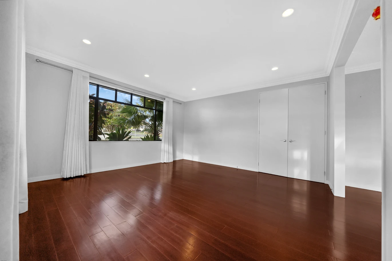 Grand Family Living on 806m² in Dannemora, 280m2 6 beds 3 baths house with double garage, Botany Downs Secondary College zone, 15 Kilkenny Drive East Tamaki Heights, Auckland