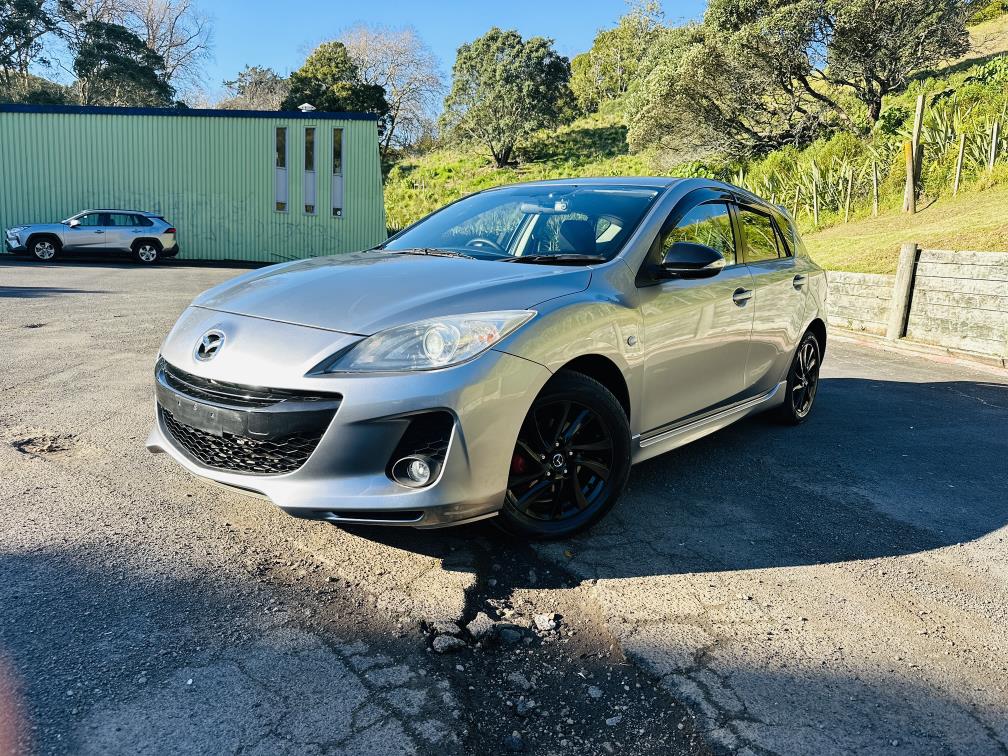 2013 Mazda Axela SPORTS !! STUNNING ALLOYS !! Hatchback Tiptronic, Silver, 5 seats, New Import, Petrol, 1,500 cc, 78,065 km