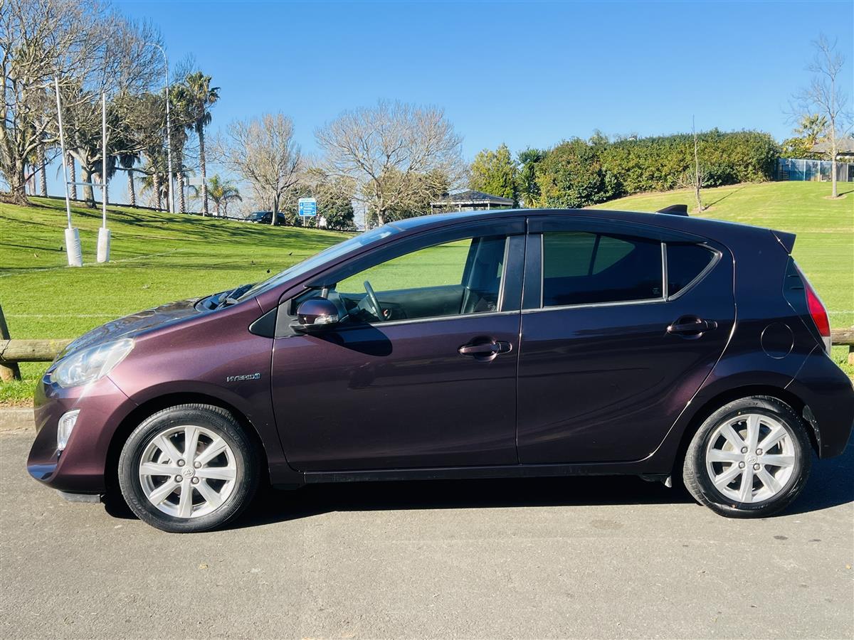 2015 Toyota Aqua G PUSH BUTTON START CRUISE CONTROL Hatchback Automatic, Purple, 5 seats, Hybrid, 1,500 cc, 55,080 km
