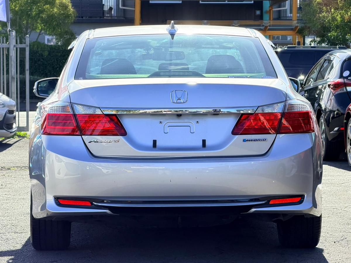 2014 Honda Accord HYBRID**Cruise Control**Factory Fitted Mags**Electric Seats** Sedan Automatic, Silver, 5 seats, Hybrid, 1,993 cc, 104,039 km