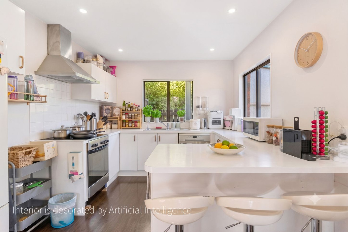 120m2 Brick and tile 3 beds 1 bath house with garage, 2/16 Ultima Place, Clover Park, Auckland