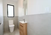 For rent, No Pet, No smoker, 5 beds 3 baths house with garage, including a self-contained 1-bedroom unit with its own living area, separate entry, and subletting allowed, Available from the 7th July, 13 Ngakau Road, Drury, Auckland