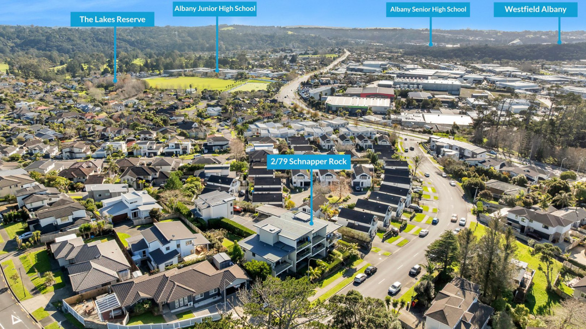 Vendors Moving North after 12 Years of Easy Living, 65m2 2 beds 1.5 baths apartment with carport, Located a mere 1km from the motorway on-ramp, 2/79 Schnapper Rock Road, Schnapper Rock, Auckland