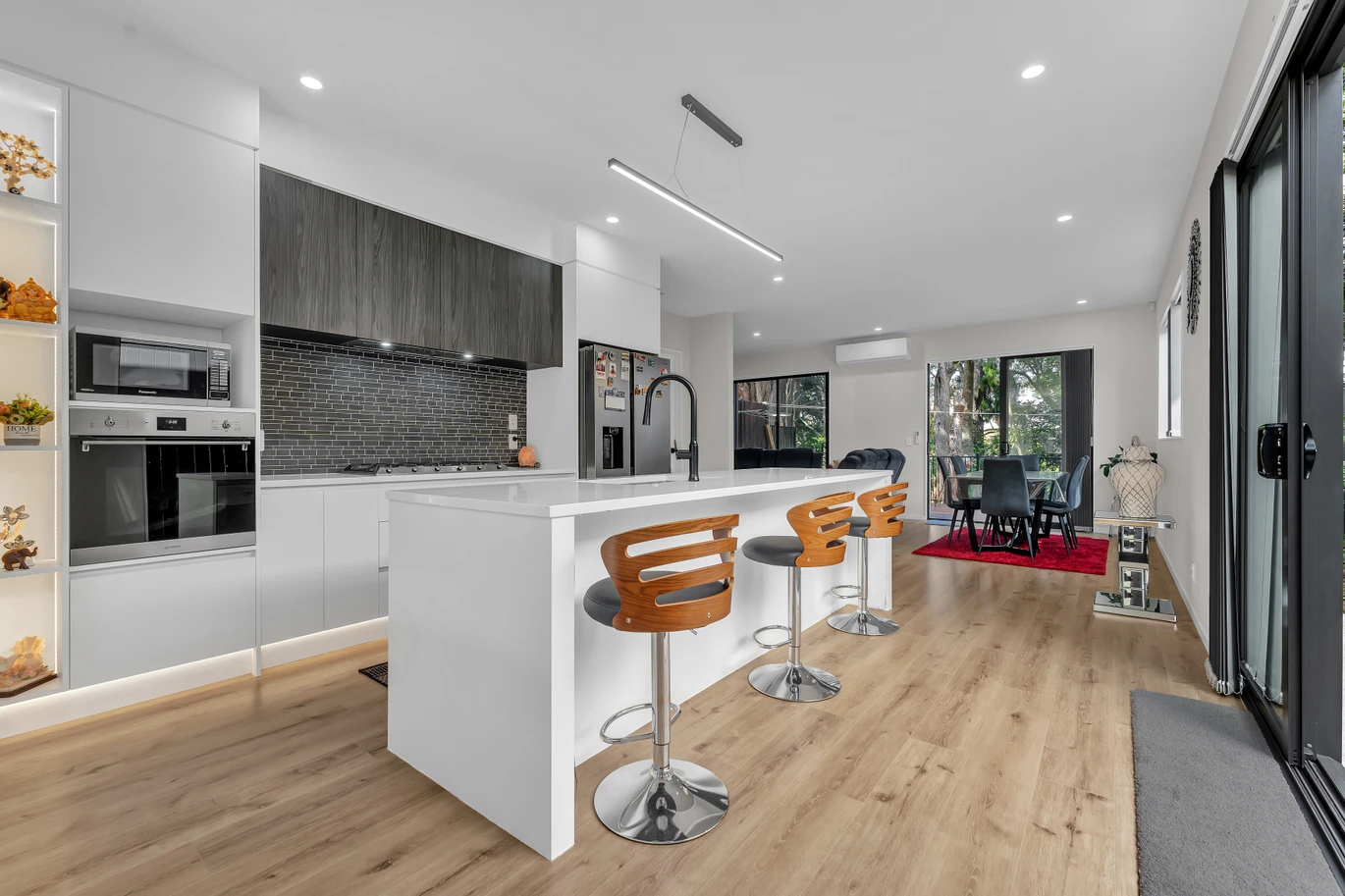 Nearly New, Next to the Reserve-Mission Heights! Owners relocating, 4 beds 2.5 baths house with garage, 13 Pumau Place Flat Bush, Auckland