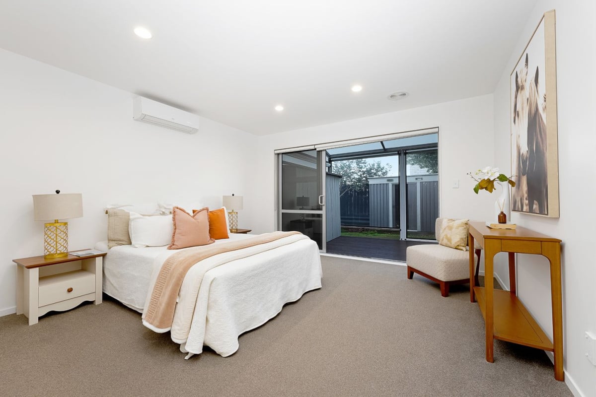 621m2 section, 2 kitchens, 334m2 5 beds ( 2 ensuites, Two additional semi-ensuite) 4 baths house with double garage, 2 ensuites ground floor, 9 Platinum Rise, Ranui, Auckland