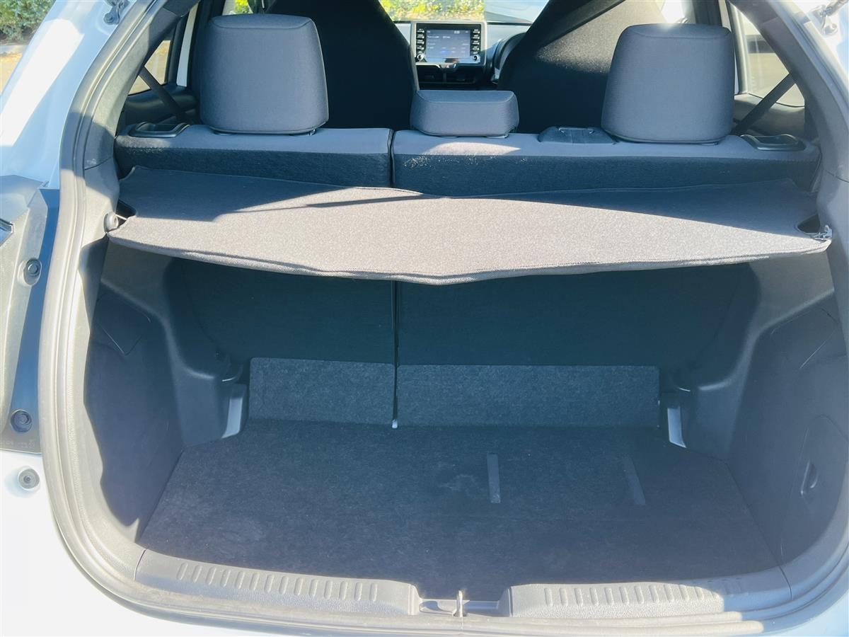 2021 Toyota Yaris HYBRID CRUISE CONTROL SMART KEY Hatchback Automatic, 5 seats, Hybrid, Petrol, 1,500 cc, 32,708 km