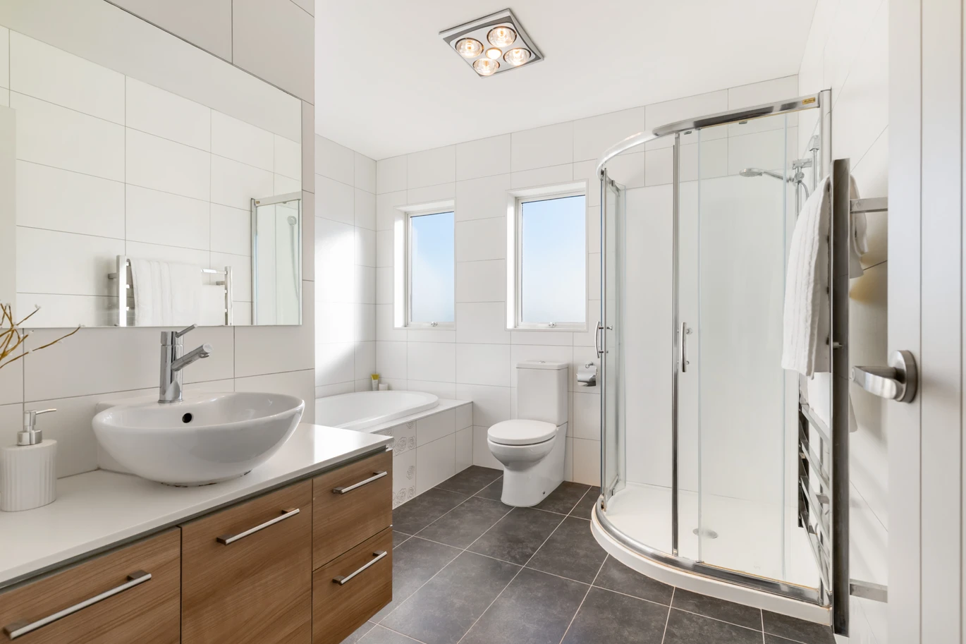 Mt Roskill Grammar School zone, First time on the market since new, 242m2 Standalone 5 beds + Study nook 3.5 baths house with double garage, 57 Rogan Street Hillsborough, Auckland