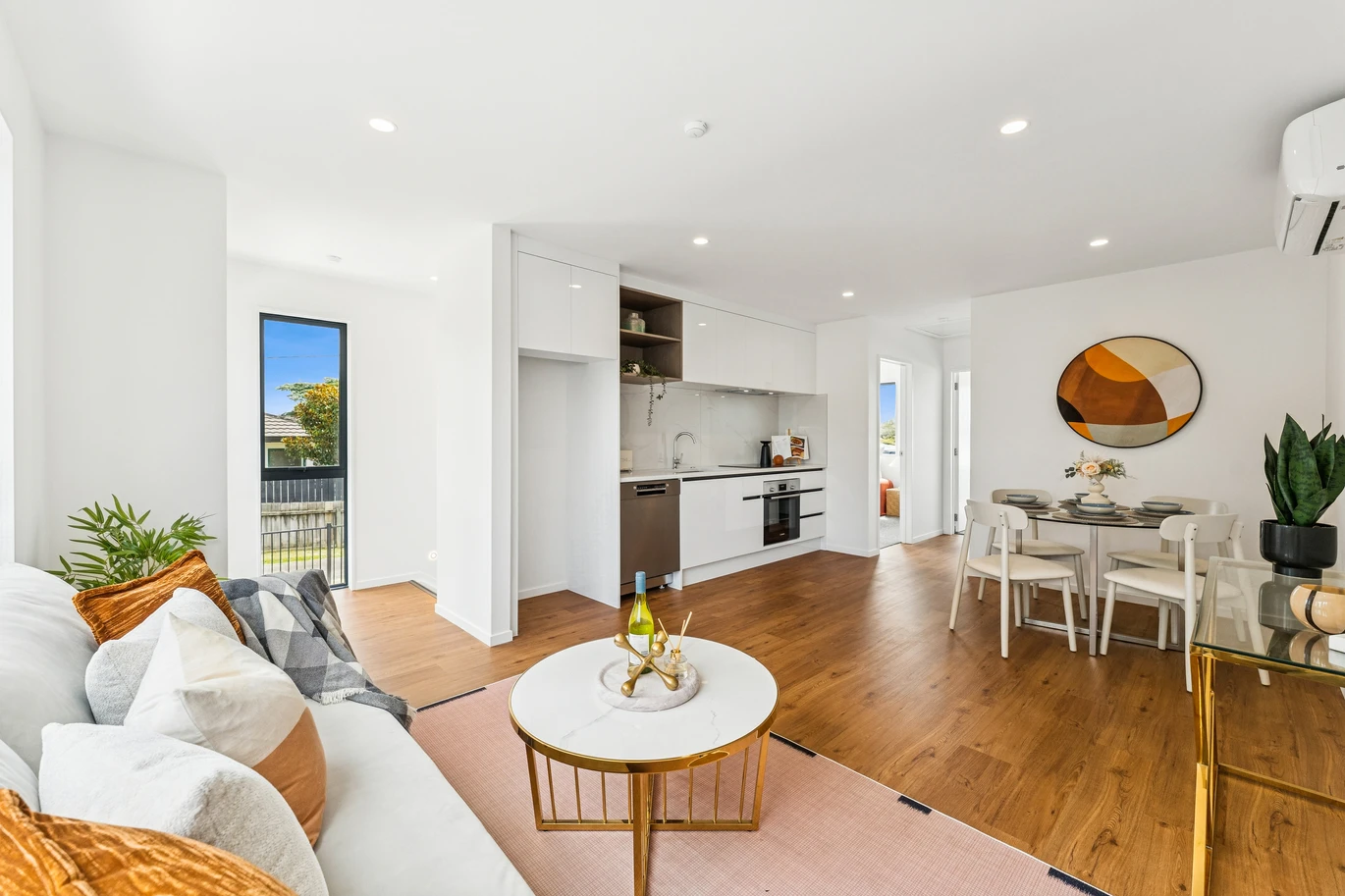 10-year Master Builder Guarantee, Brandnew 3 beds 2 baths home with garage, 1 ensuite ground floor, move-in ready, 10D Powell Place Henderson, Auckland