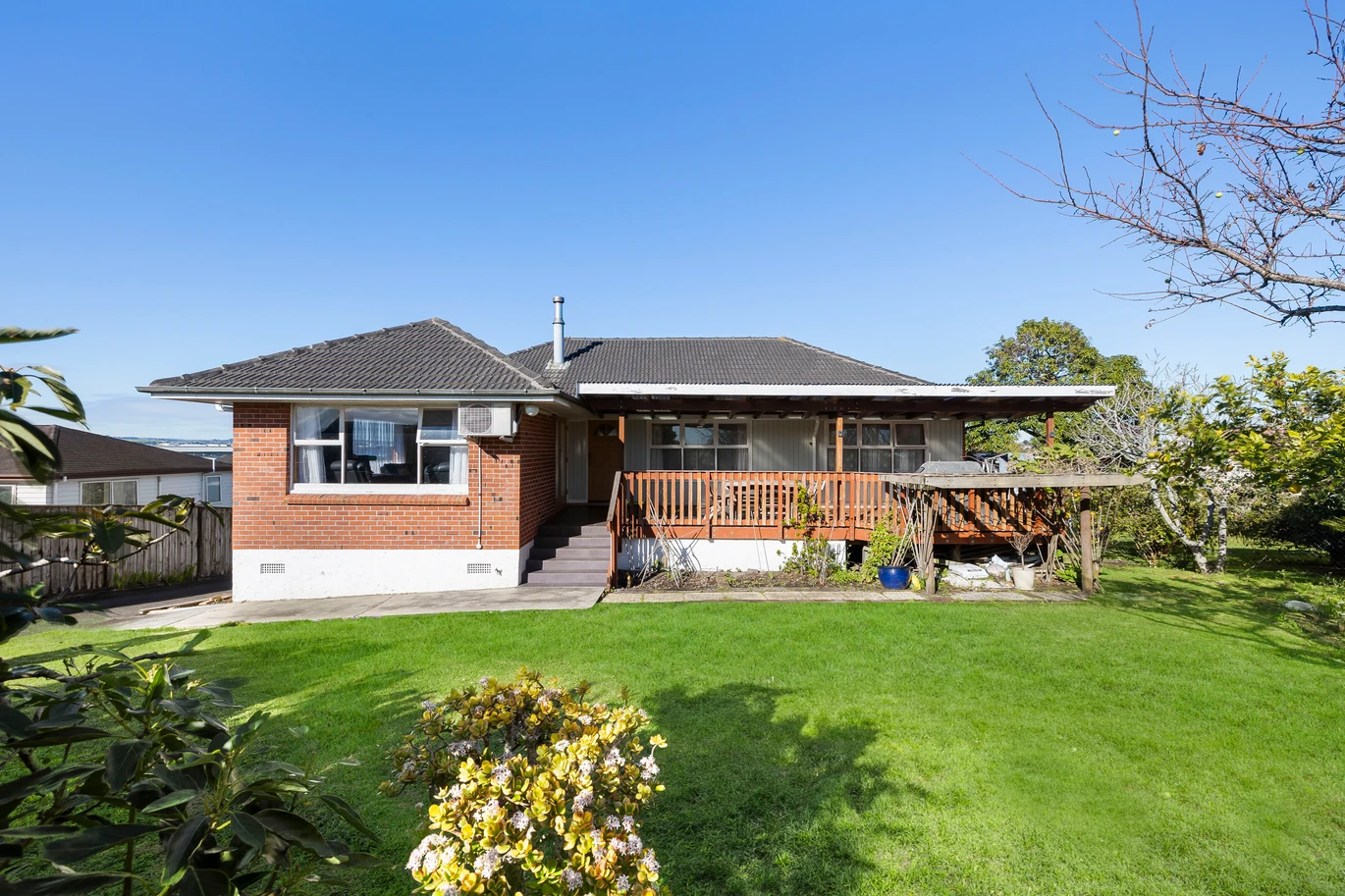 Once in nearly 25 years, 648m2 section, 225m2 Brick and tile 3 beds 1 bath house with double garage, workshop, a large rumpus and ample storage, Approx. 3 minutes to Sylvia Park Shopping Centre and motorway access, 87 Waipuna Road Mount Wellington, Auckland