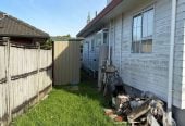 Mortgagee sale, 4oom2 section, 190m2 Standalone 3 beds + 2 rumpus rooms 2 baths house with car parks, 8 Evanda Crescent, Conifer Grove, Auckland