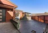 120m2 Brick and tile 3 beds 1 bath house with garage, 2/16 Ultima Place, Clover Park, Auckland