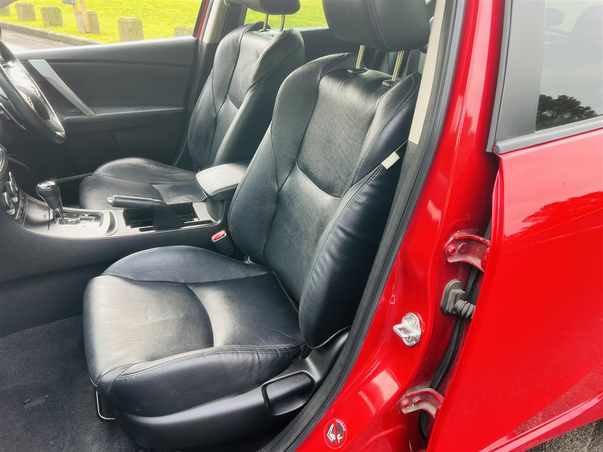 2012 Mazda Axela 2.0S LEATHER INTERIOR CRUISE CONTROL Hatchback Automatic. 5 seats, Petrol, 2,000 cc, 101,830 km