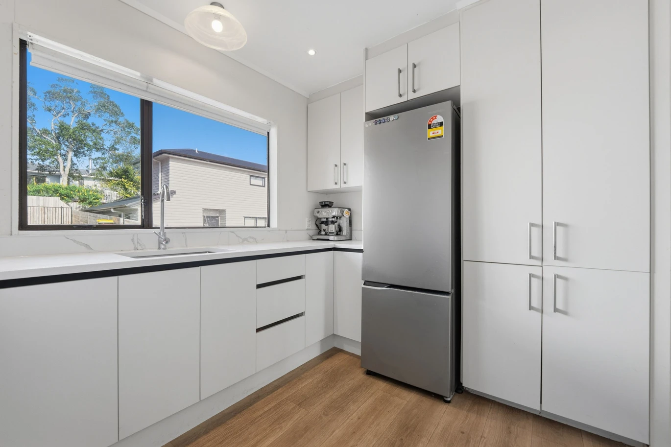 Green Bay High school zone, Renovated 3 beds 1 bath house with carport, ALL CONJUNCTIONALS WELCOME, so agents, bring your buyers, 2/38 Leo Street Glen Eden, Auckland