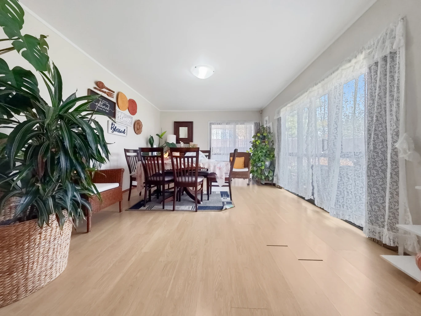 651m2 section, 200m2 Brick and tile 3 beds 2 baths house with double garage, 36 Frank Evans Place Henderson, Auckland