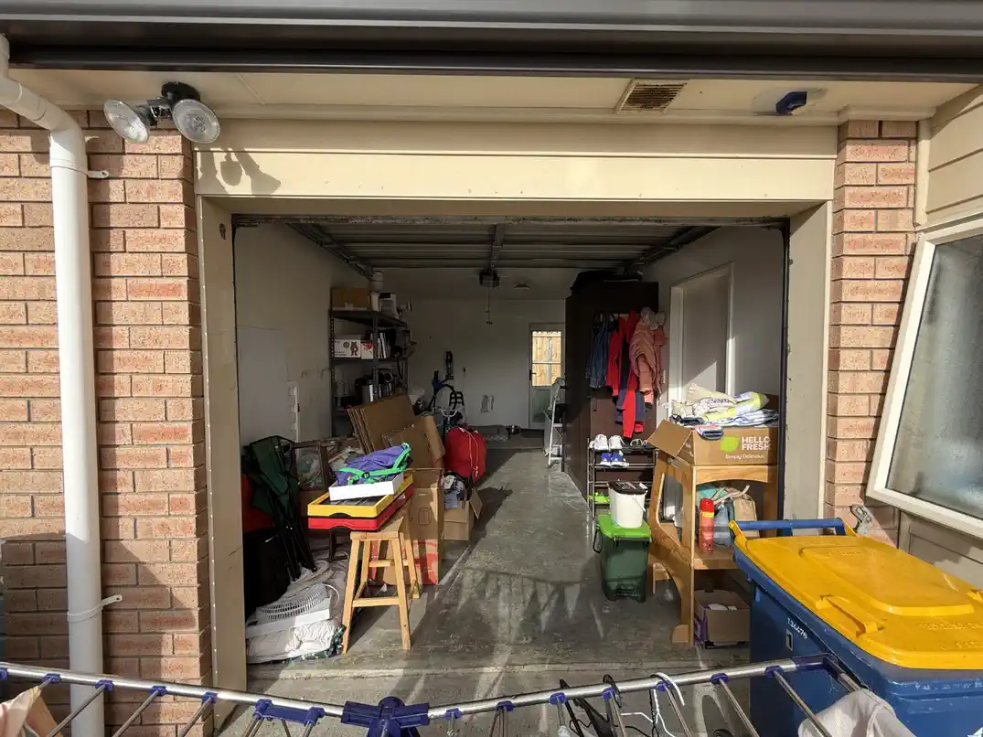 For rent, Pet-Friendly,  1 x pet allowed (subject to owner approval), 3 beds 1 bath house with garage, Available from 10th August, 11 Charta Place, Sunnyvale, Auckland