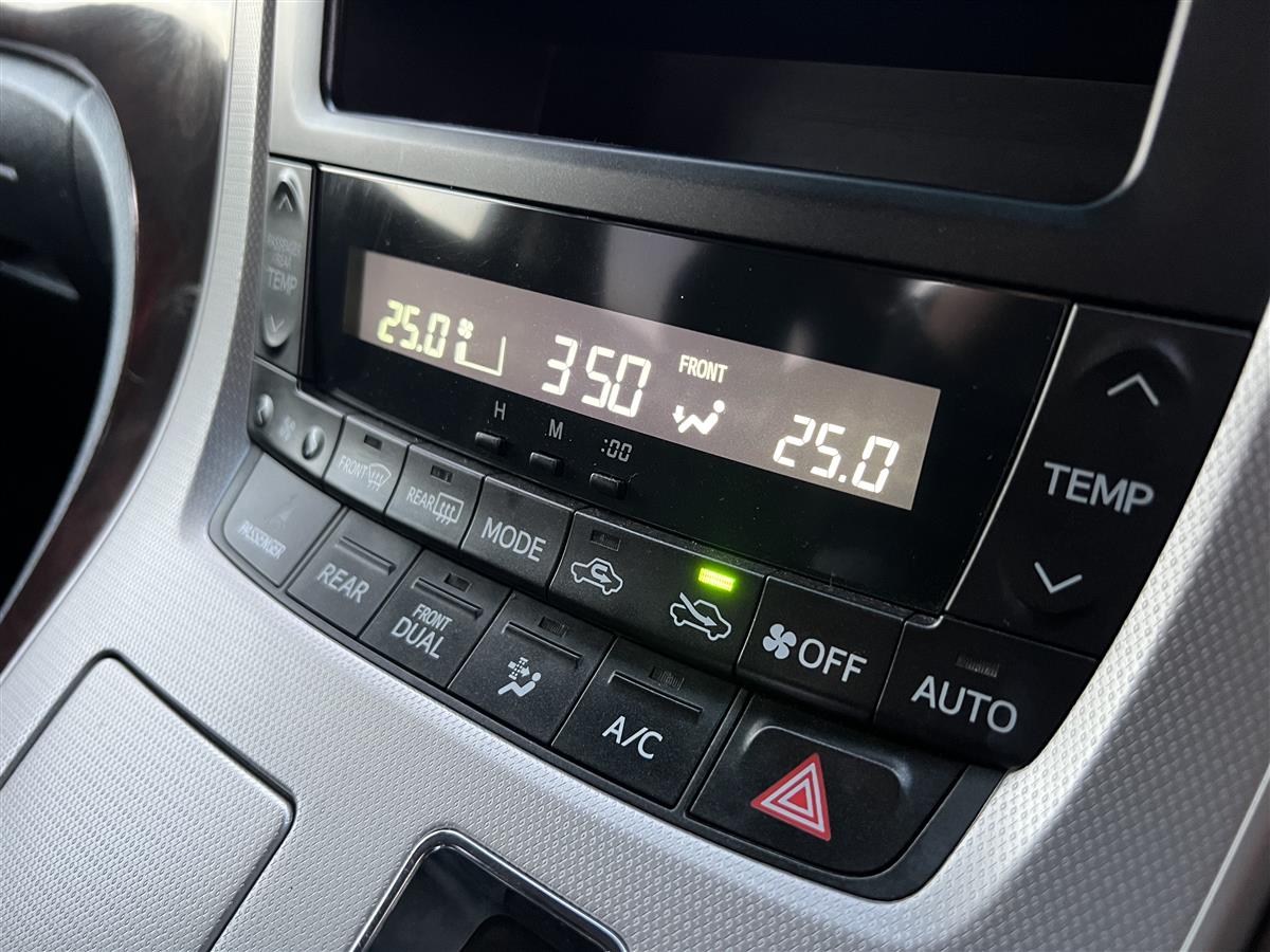 2012 Toyota Vellfire Parking Sensors !! Van Automatic, 8 seats, Black, New Import, Petrol, 2,360 cc, 74,827 km