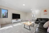 Green Bay High school zone, Renovated 3 beds 1 bath house with carport, ALL CONJUNCTIONALS WELCOME, so agents, bring your buyers, 2/38 Leo Street Glen Eden, Auckland