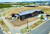 For rent, No Pet, No smoker, 5 beds 3 baths house with garage, including a self-contained 1-bedroom unit with its own living area, separate entry, and subletting allowed, Available from the 7th July, 13 Ngakau Road, Drury, Auckland