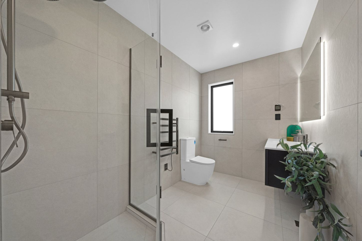 170m2 Brandnew 5 beds (2 ensuites) 3.5 baths home with 2 car parks, 174-180 Bremner Road, Karaka, Auckland