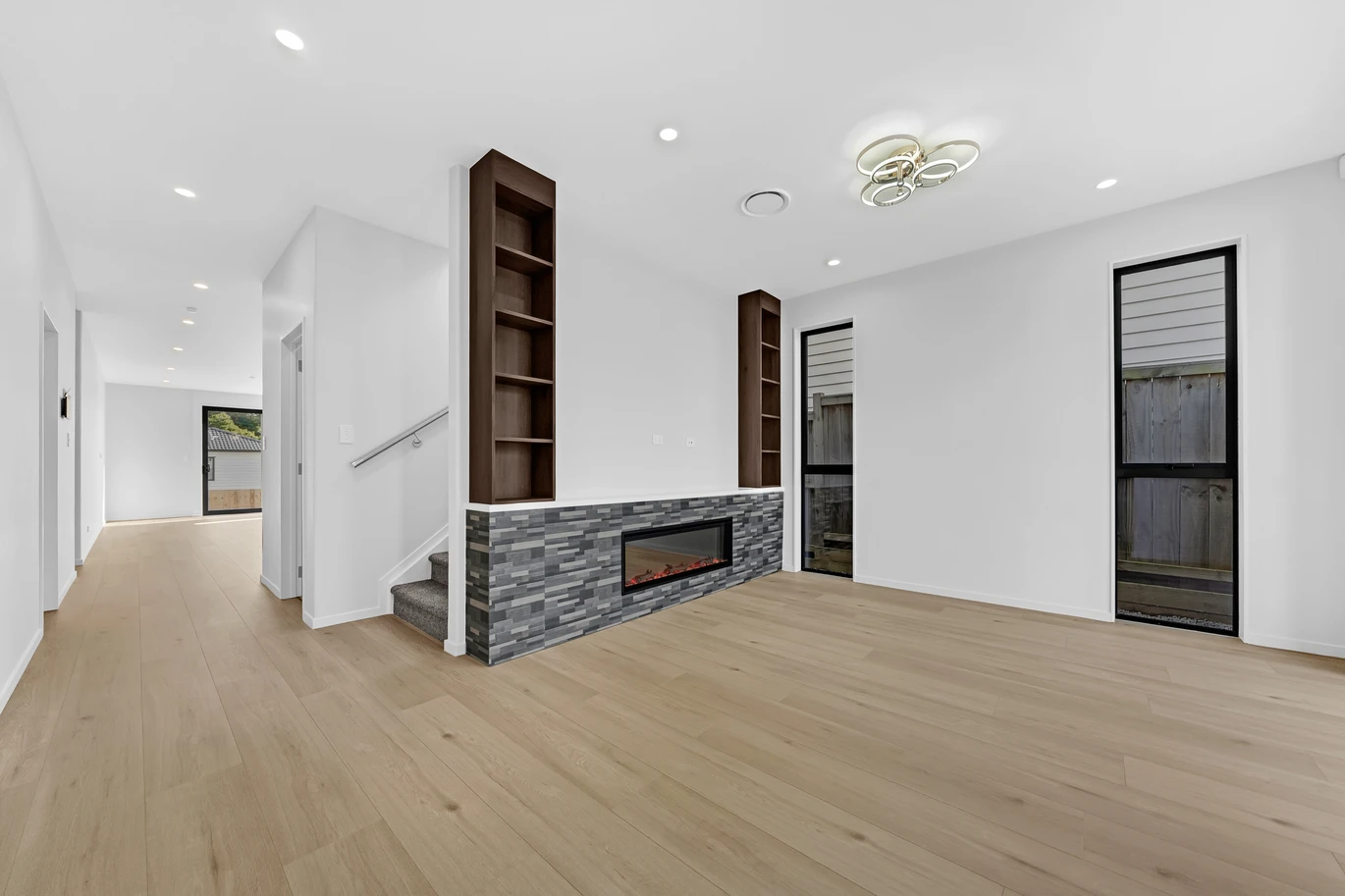 2 kitchens, 6 beds (2 ensuites) 4.5 baths house with garage and 1 bed granny, 65 Rashni Road Flat Bush, Auckland