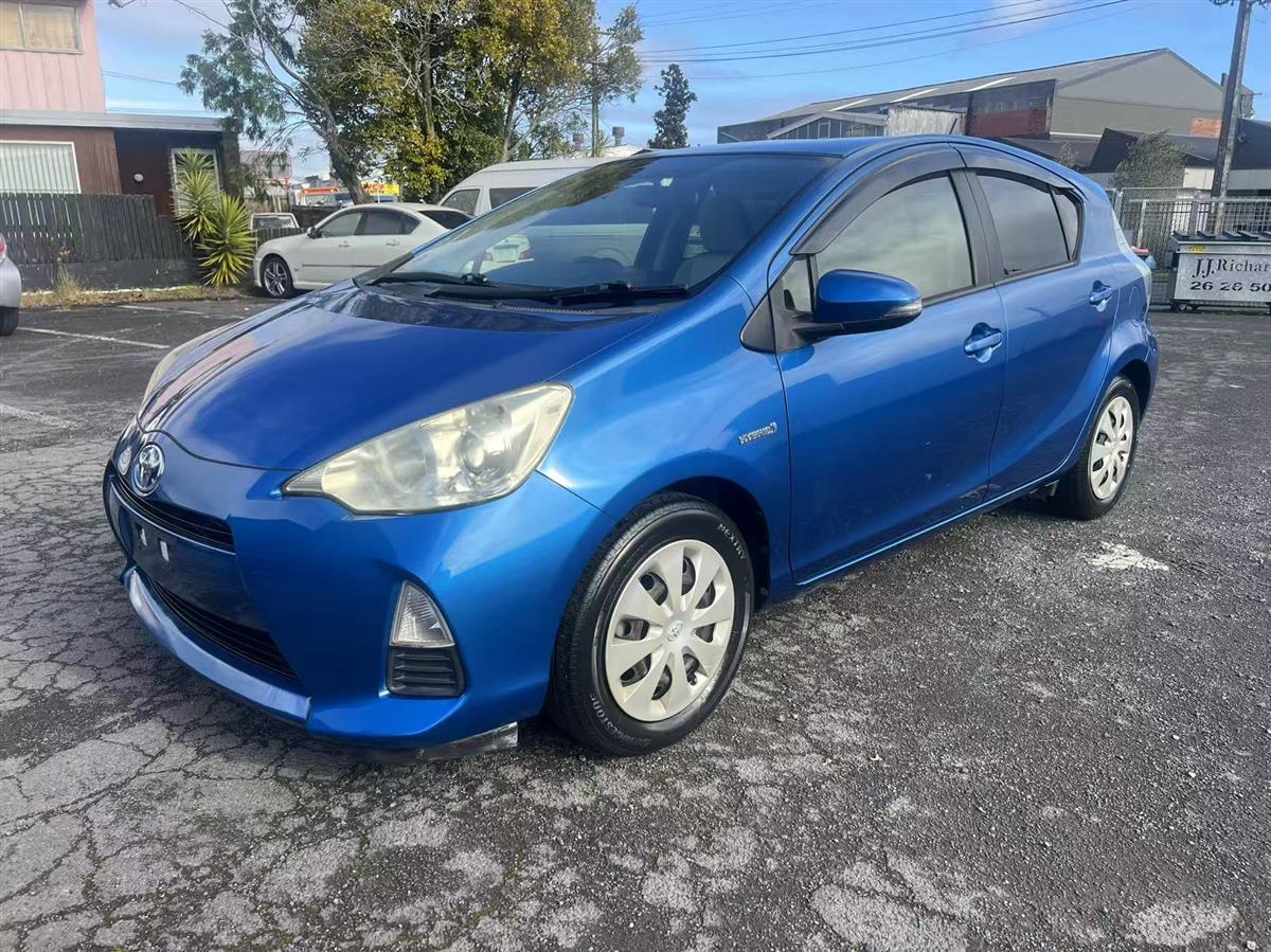 2012 Toyota Aqua G Hatchback Automatic, 5 seats, Hybrid, 1,496 cc, 128,356 km