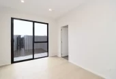 For rent, No pets, no smokers, 5 beds 3 baths house with double garage, including a self-contained 1-bedroom unit with independent access, Available from16th July, 108 Kahui Parade, Drury, Auckland