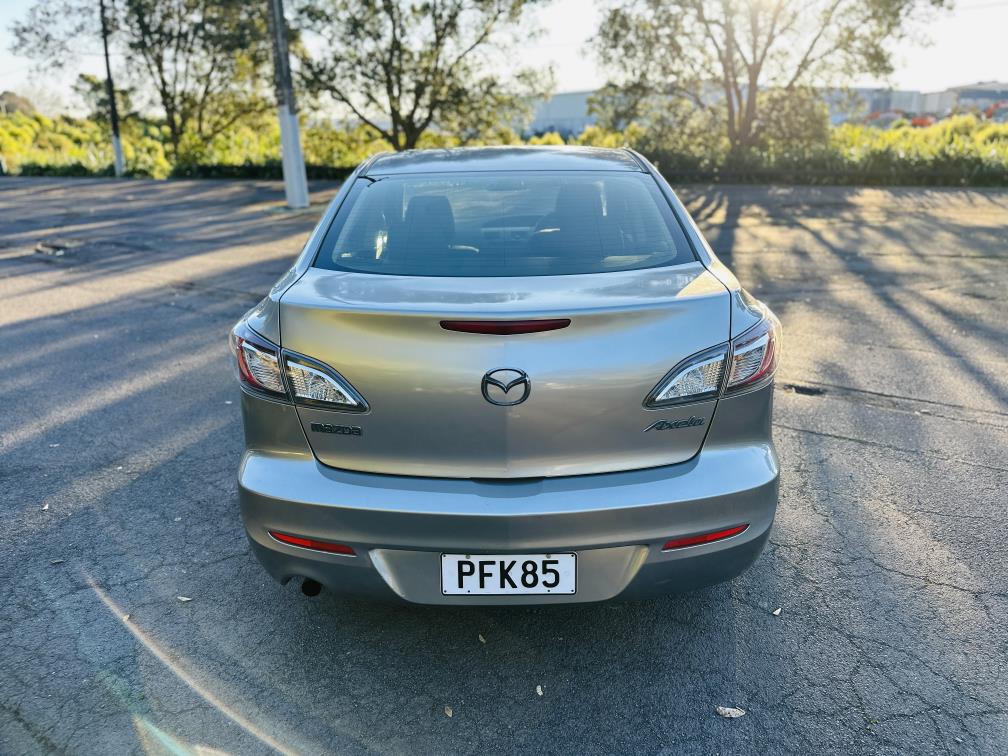 2009 Mazda Axela Sedan Automatic, 5 seats, Silver, New Import, Petrol, 1,500 cc, 228,650 km