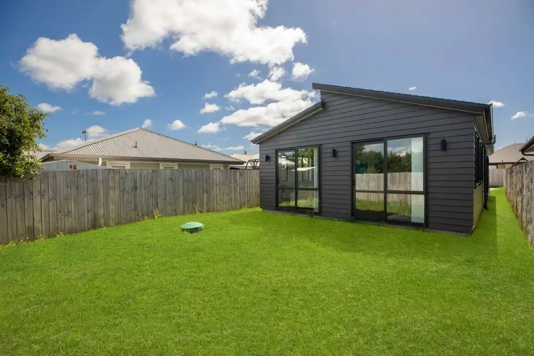 For rent. 3 beds 2 naths house with garage, Available from 24th July, 7 O Ruamano Crescent, Pukekohe, Auckland