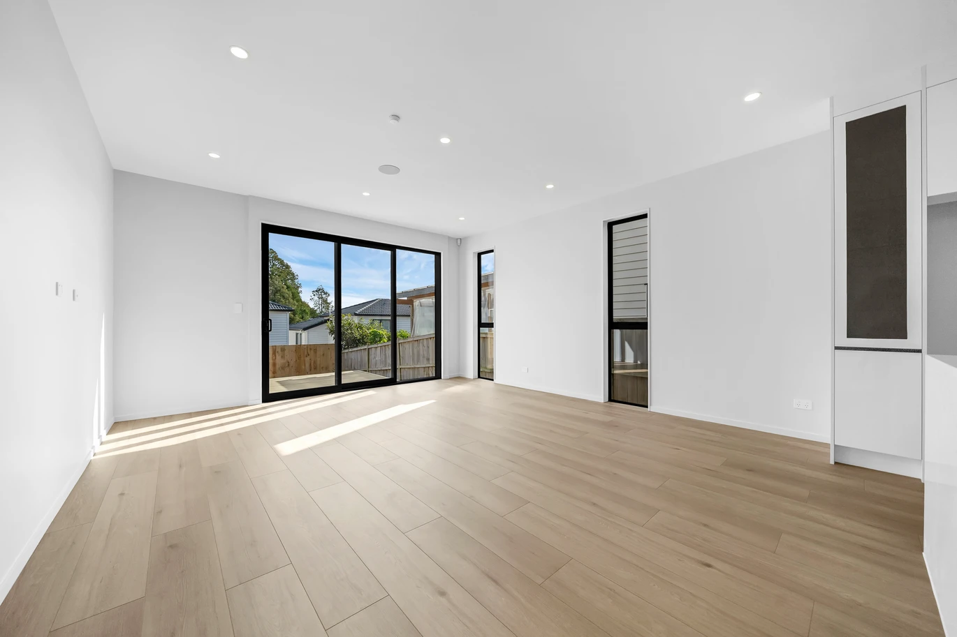 2 kitchens, 6 beds (2 ensuites) 4.5 baths house with garage and 1 bed granny, 65 Rashni Road Flat Bush, Auckland