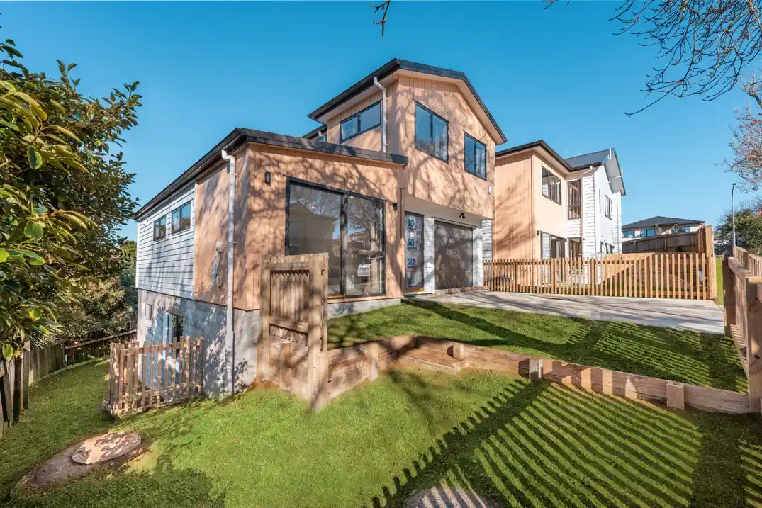 For rent, No pets, no smokers., 5 beds 3 baths house with garage, Available from 27th July, 1C Flamingo Court, Goodwood Heights, Auckland