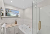 981m2 section, 404m2 character 5 beds 3 baths grand residence with triple garage, swimming pool, Beautifully landscaped gardens, 9 Worcester Road Meadowbank, Auckland