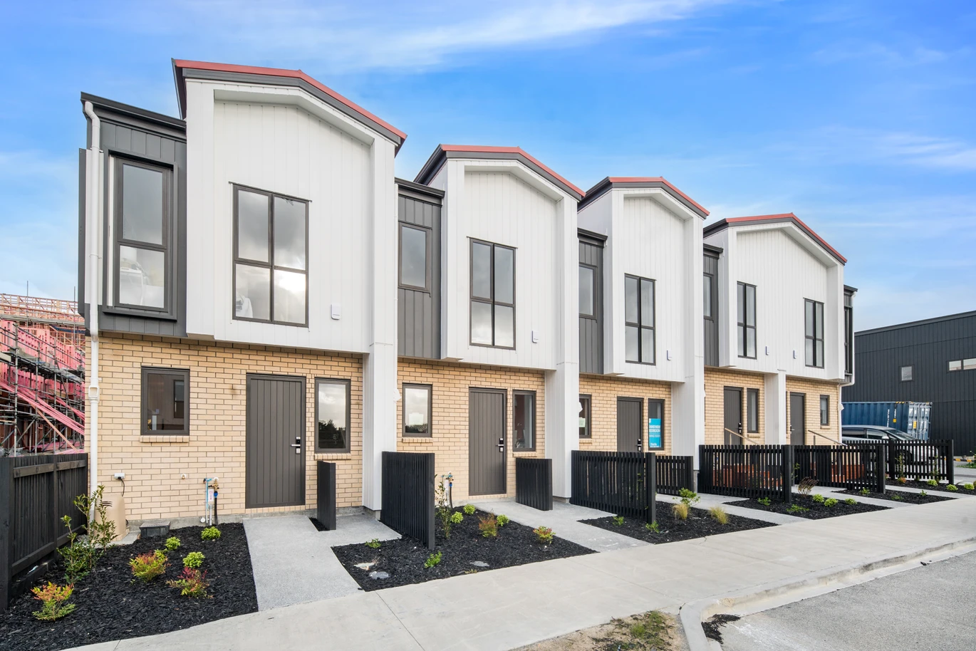 Freehold 3 beds 1.5 baths townhouse, 16 Papatahi Lane Flat Bush, Auckland