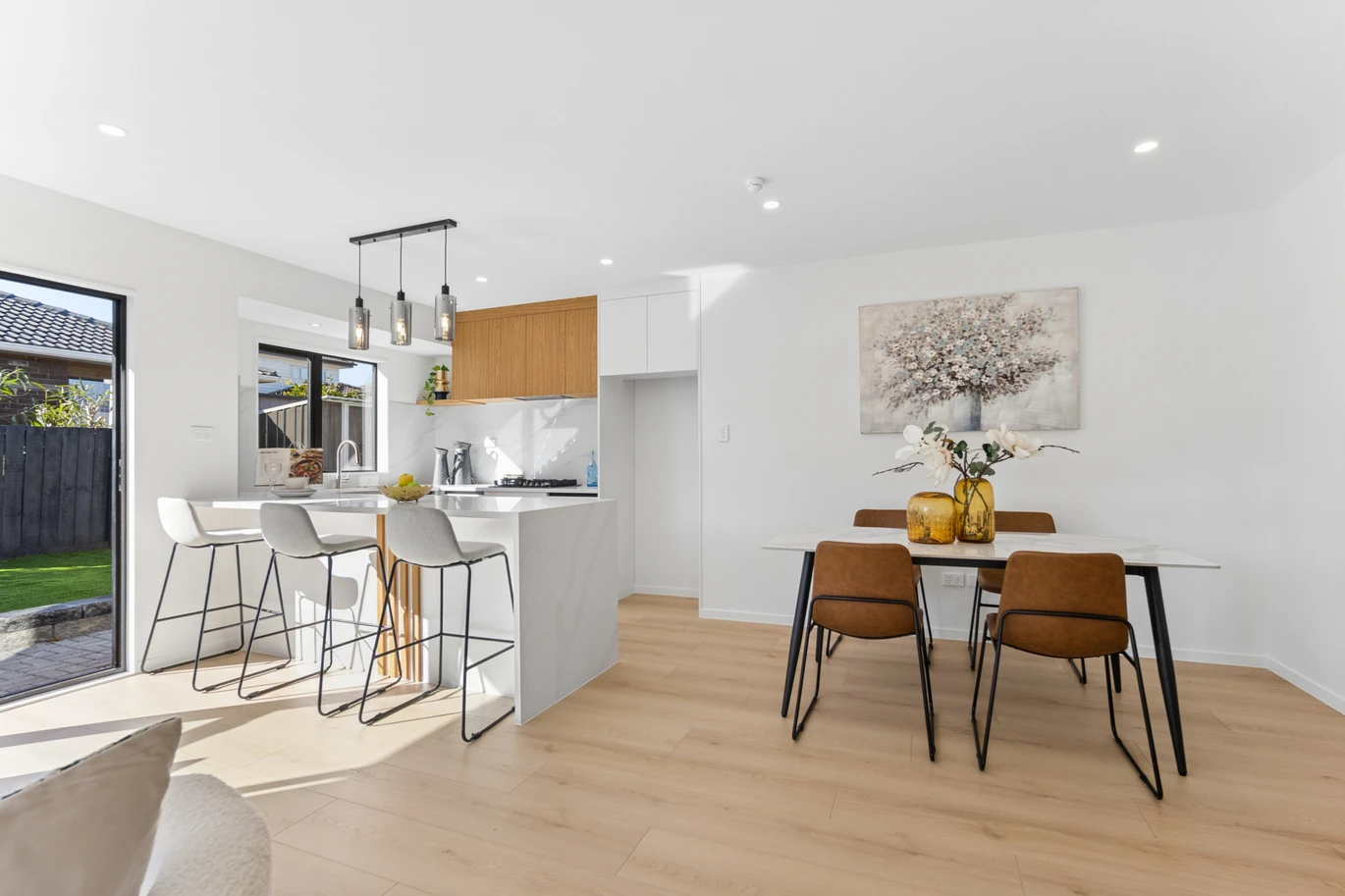 Standalone Brick and tile 2 beds 1 bath home with garage, 3/43 Alverston Street Waterview, Auckland