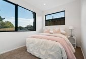 Price dropped to sell down the last 3 units, Brandnew freehold 3 beds 2.5 baths home with car park, No any Society cost, Under floor heating in both bathrooms, 7 Pharlap Drive, Northcross,, Auckland