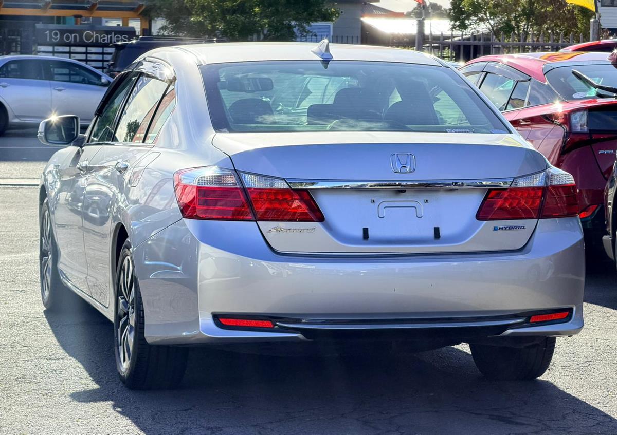 2014 Honda Accord HYBRID**Cruise Control**Factory Fitted Mags**Electric Seats** Sedan Automatic, Silver, 5 seats, Hybrid, 1,993 cc, 104,039 km