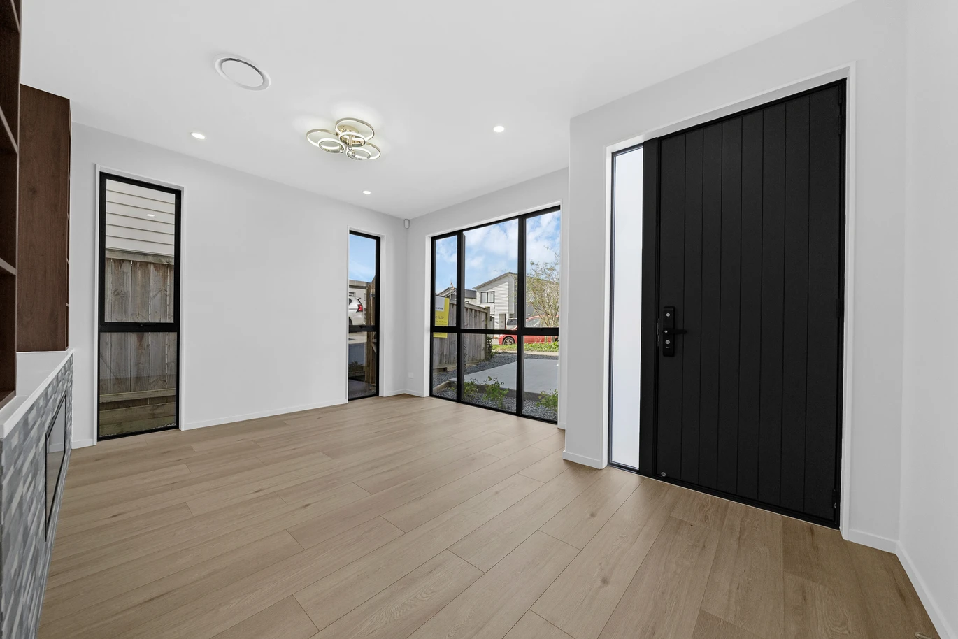 2 kitchens, 6 beds (2 ensuites) 4.5 baths house with garage and 1 bed granny, 65 Rashni Road Flat Bush, Auckland