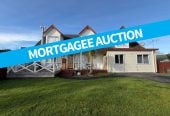 Mortgagee sale, 4oom2 section, 190m2 Standalone 3 beds + 2 rumpus rooms 2 baths house with car parks, 8 Evanda Crescent, Conifer Grove, Auckland