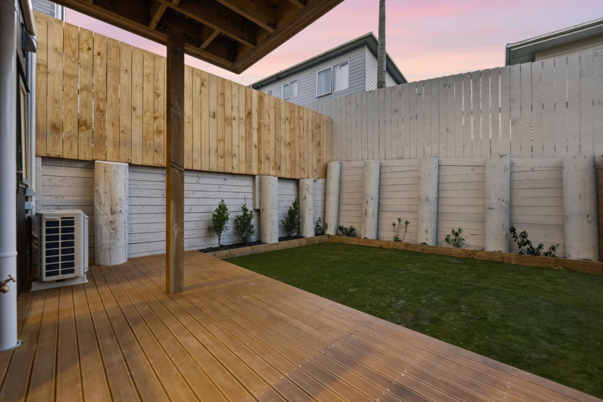 Corner Unit | Sky Tower Views | Westlake school Zone, 156m2 Brandnew 3 beds + study 3.5 baths home with garage, 72F Sycamore Drive, Sunnynook, Auckland