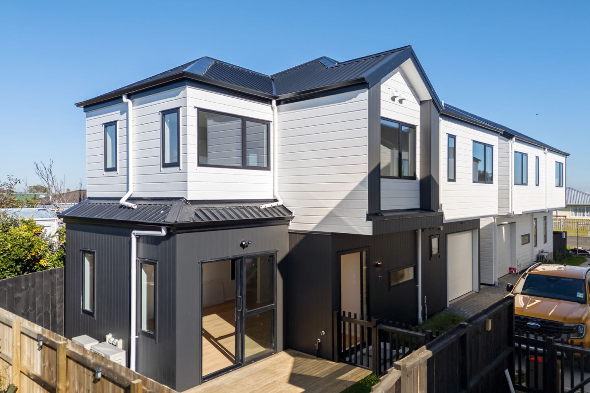10 Year Master Builder Guarantee + 24 Months Builders Maintenance Guarantee, 133m2 Brandnew standalone 4 beds 2.5 baths home with garage, 1-4/37 Barneys Farm Road, Clendon Park, Auckland