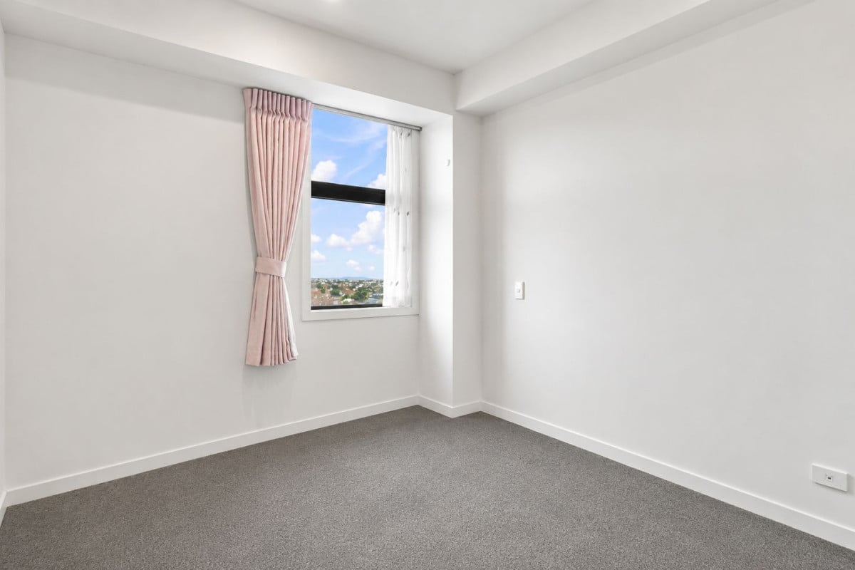 Double grammar school zone ( Mt Albert Grammar and Epsom Girls Grammar), 57m2 Freehold 2 beds 1 bath apartment, 512/428 Dominion Road, Mount Eden, Auckland