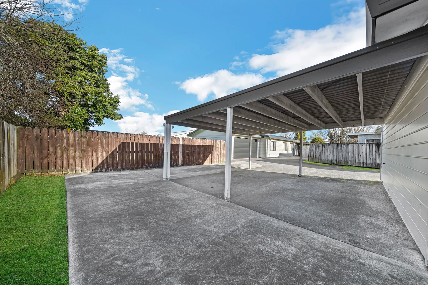 Standalone 4 beds 1 bath house with double carport, Positioned close to Bruce Pulman Park and Southgate Shopping Centre, 2/161 Old Wairoa Road Papakura, Auckland