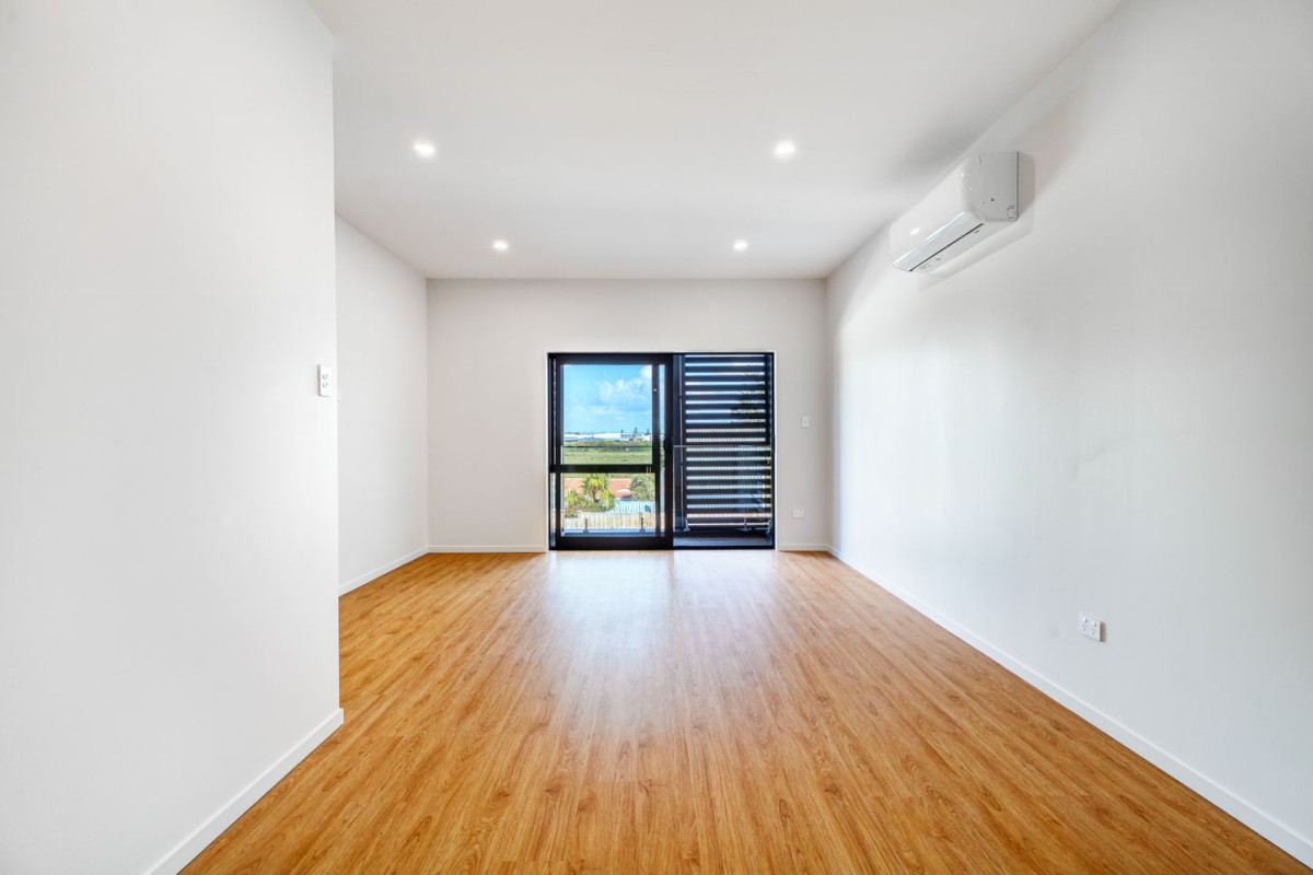 Water Views, Walk to Parks, Brandnew 3 beds 2.5 baths home with car park, 10&20/38 Fairlands Avenue, Waterview, Auckland