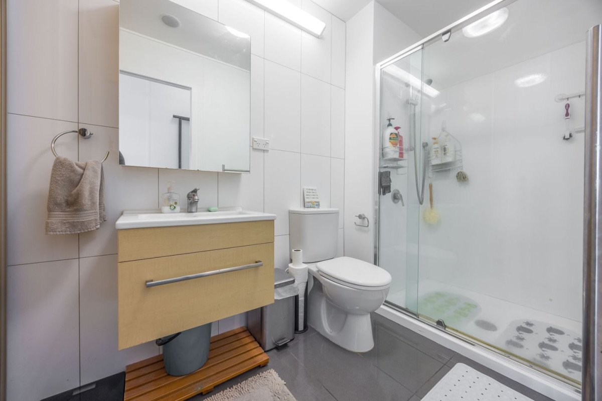 46m2 Freehold 2 beds 1 bath apartment, move-in ready, Directly opposite Manukau Train Station, Just a short walk to Westfield Manukau, 813/17 Putney Way, Manukau, Auckland