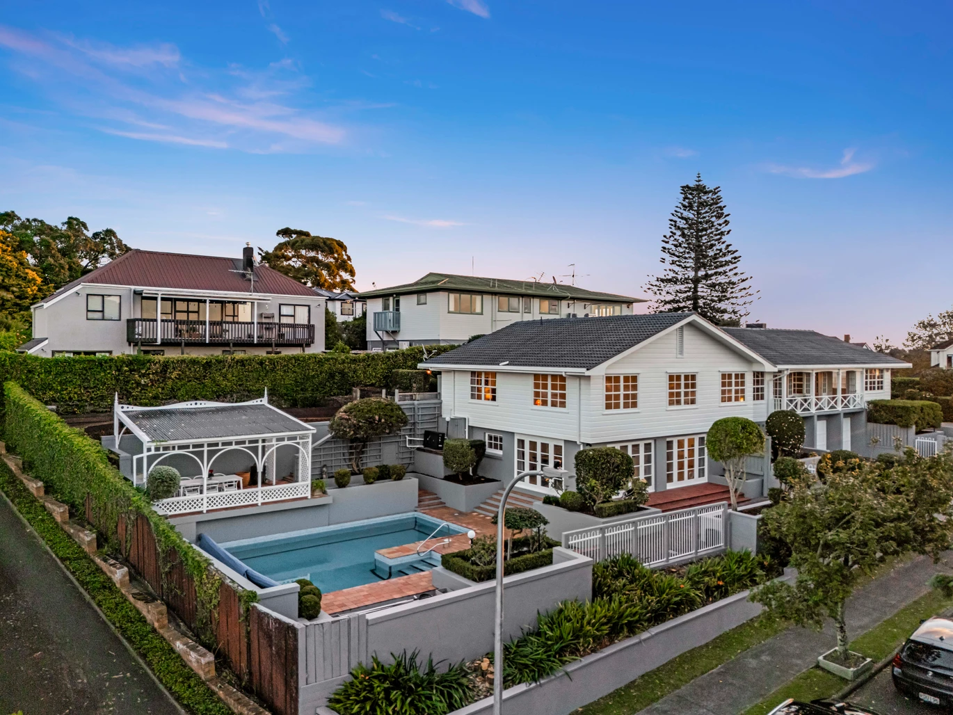 981m2 section, 404m2 character 5 beds 3 baths grand residence with triple garage, swimming pool, Beautifully landscaped gardens, 9 Worcester Road Meadowbank, Auckland