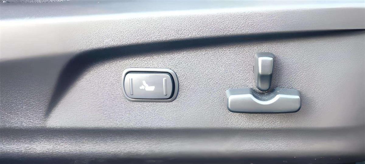 2010 Subaru Legacy Station Wagon Automatic, 5 seats, Petrol, 2,457 cc, 99,012 km