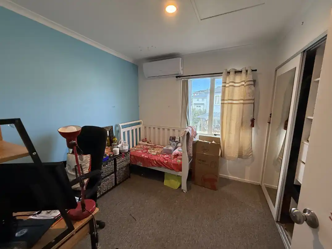 For rent, Pet-Friendly,  1 x pet allowed (subject to owner approval), 3 beds 1 bath house with garage, Available from 10th August, 11 Charta Place, Sunnyvale, Auckland