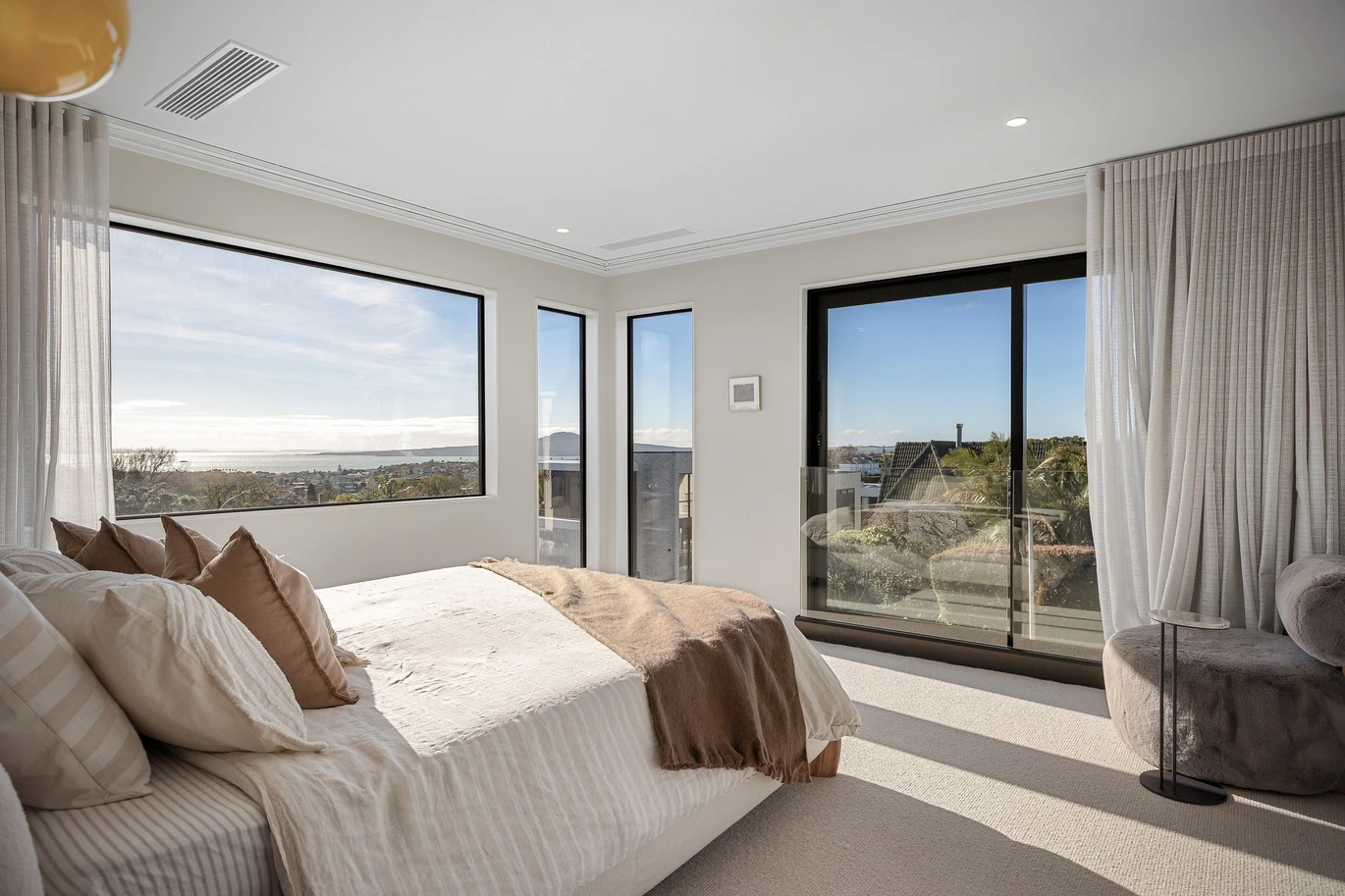 Pinnacle Bays Living | Zen, Water & Luxury, 374m2 Luxury 5 beds (5 ensuites) 5.5 baths house with double garage, swimming pool, and even a spectacular ‘sky lounge and office’ attic space, owners are onto new adventures and their instructions to sell are crystal clear, 2 Glen Atkinson Street St Heliers, Auckland