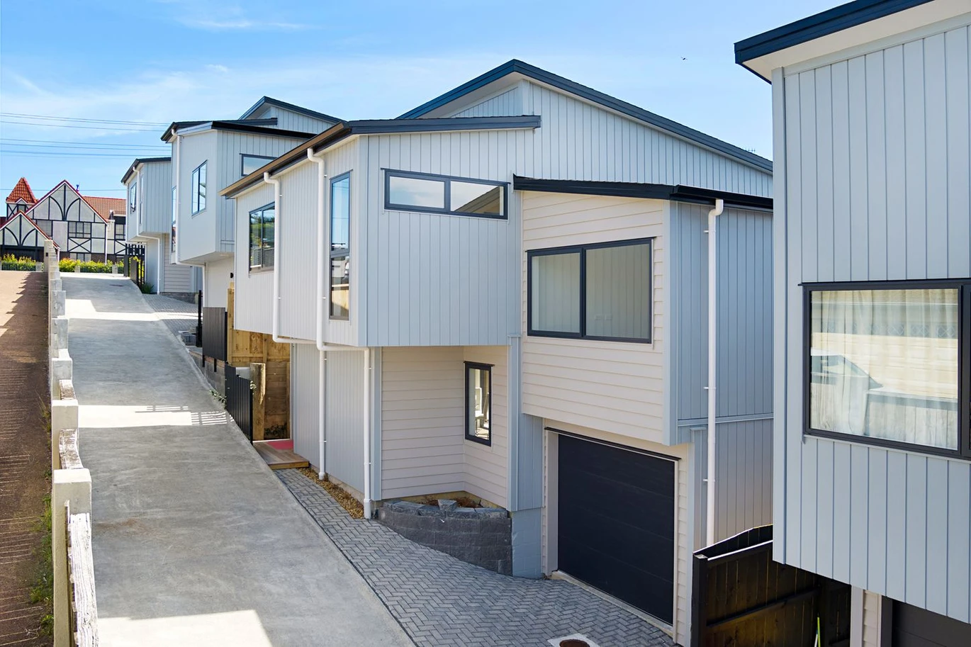 Lynfield College zone, Brandnew standalone 4 beds 3.5 bath home with garage, 1594C Dominion Road Extension Mount Roskill, Auckland