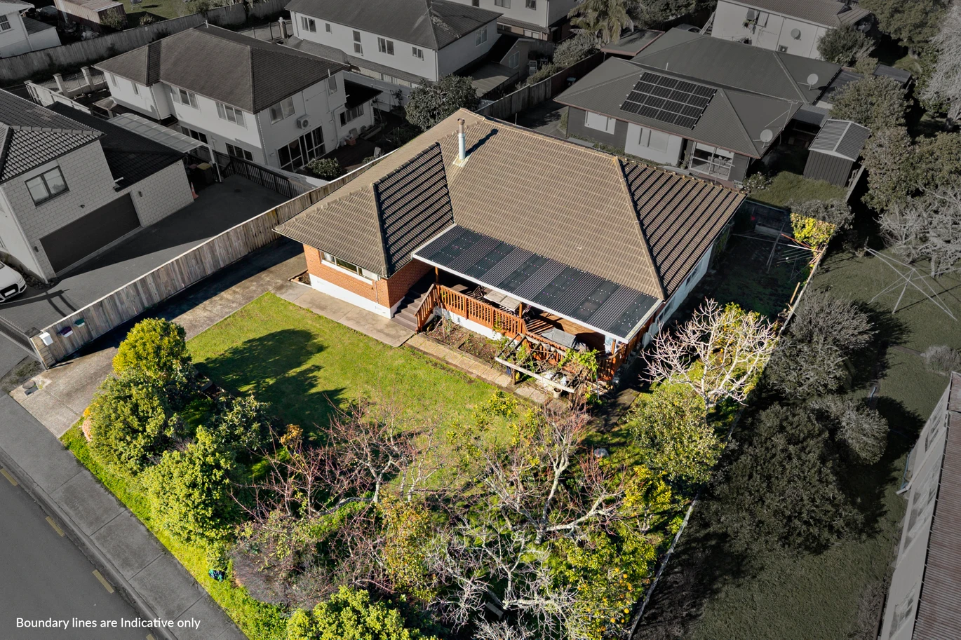 Once in nearly 25 years, 648m2 section, 225m2 Brick and tile 3 beds 1 bath house with double garage, workshop, a large rumpus and ample storage, Approx. 3 minutes to Sylvia Park Shopping Centre and motorway access, 87 Waipuna Road Mount Wellington, Auckland